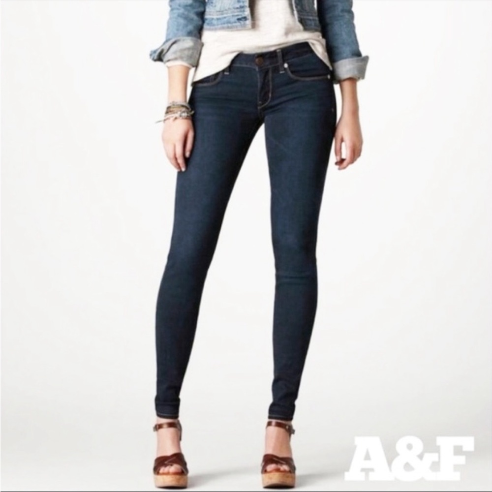 Abercrombie & Fitch Erin low rise straight leg jeans